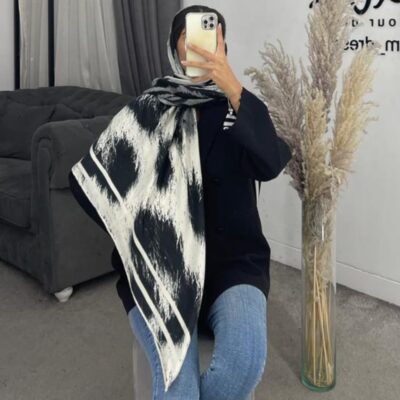 روسری حاشیه دار کد 260197